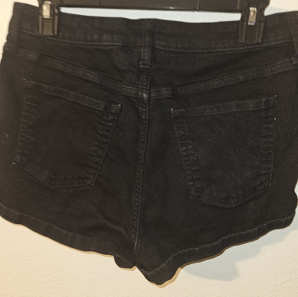 Wild Fable Womans Black Short Shorts Size 12 - Picture 5 of 11
